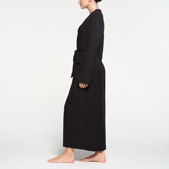 SKIMS Soft Lounge Long Robe - Picture 2 of 11